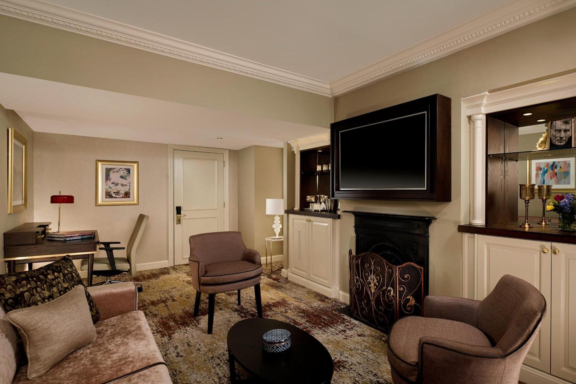 The College Green Dublin Hotel, Autograph Collection Экстерьер фото